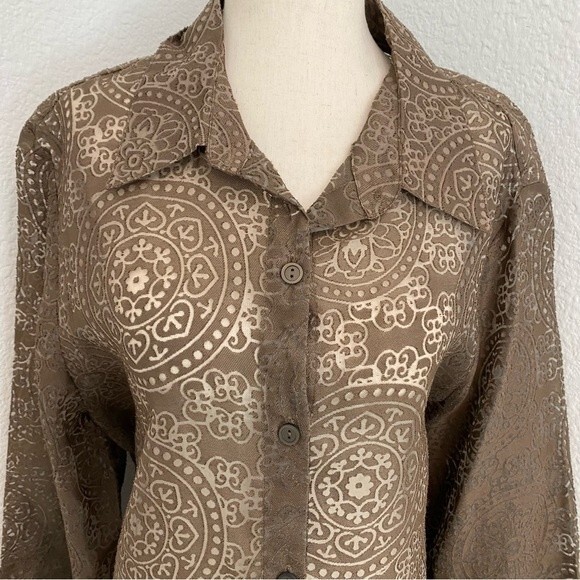 Alfred Dunner Sheer Lightweight Abstract Batik Tan 3/4 Sleeve Button Blouse  18 - Picture 2 of 9